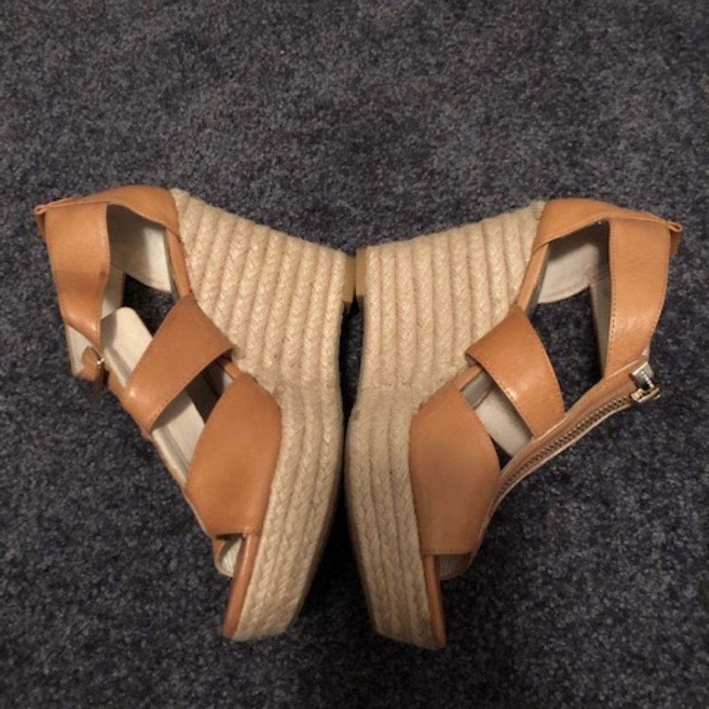 Wedge Shoes - Picture 2 of 3